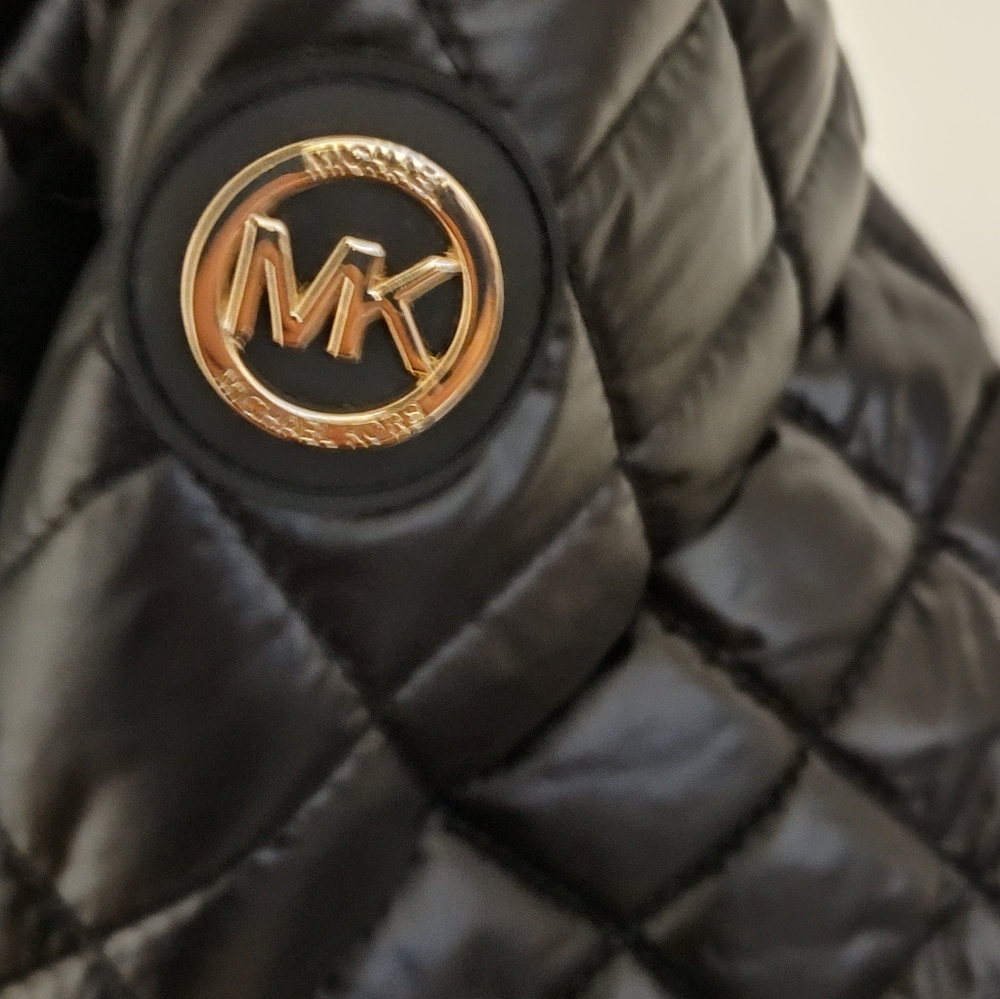 Michael Kors Black Quilted Puffer Coat with Fur Trim - Picture 3 of 6
